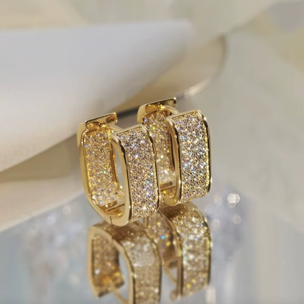 NEW 18k Yellow Gold Diamond Hoop Earrings Rectangular Pave Diamond Hoops